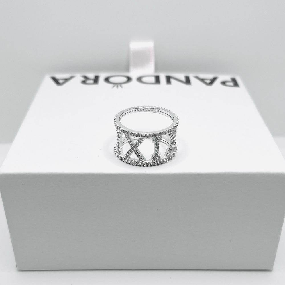 🎉HP🎉 XIXI ring by Adrianne Houghton ✨